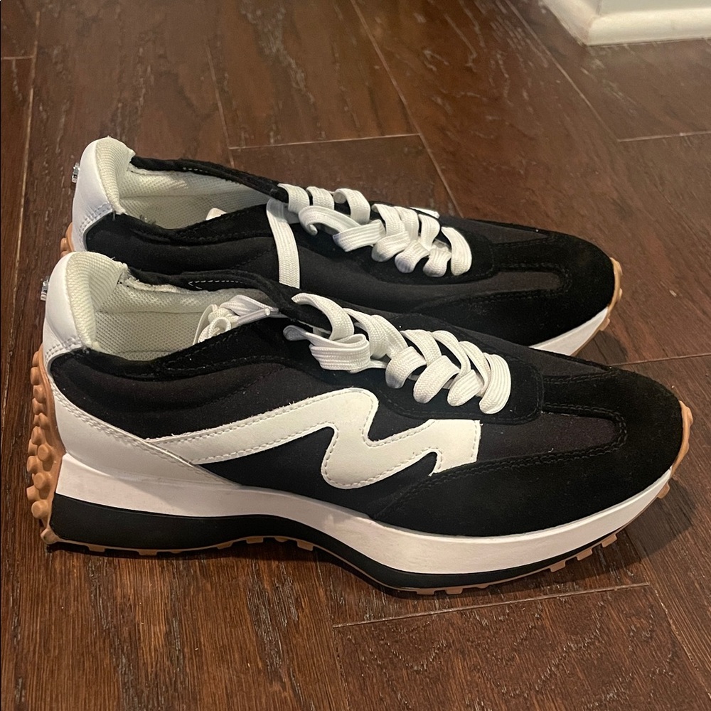 Steve Madden Black and White Sneakers
